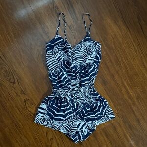 Size XS Lilly Pulitzer Navy and White Romper